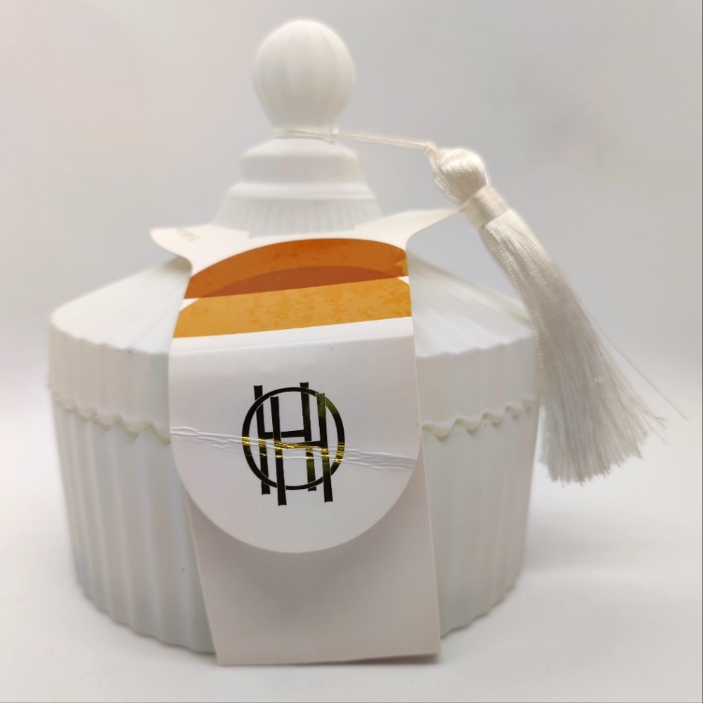 House Of Harlow Warm Amber Hobnail Jar 14 Oz Soy Blend Candle